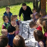 Children learn about burial shrouds